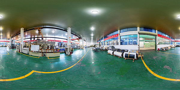 Ligne de revêtement de précision chez Zhejiang Geely Decorating Materials, présentant une technologie de revêtement avancée pour les panneaux en aluminium